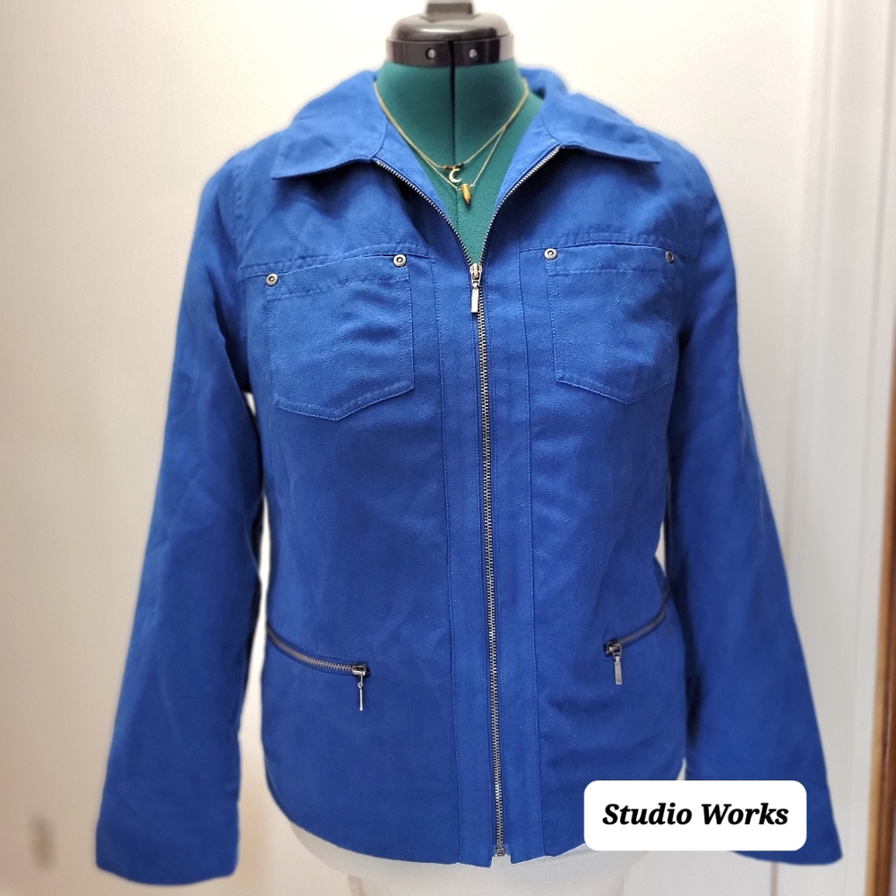 Studio Works size 10 beautiful blue faux suede blazer/jacket